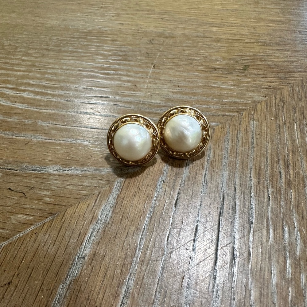 Elegant Gold and Pearl clip on Earrings 14K